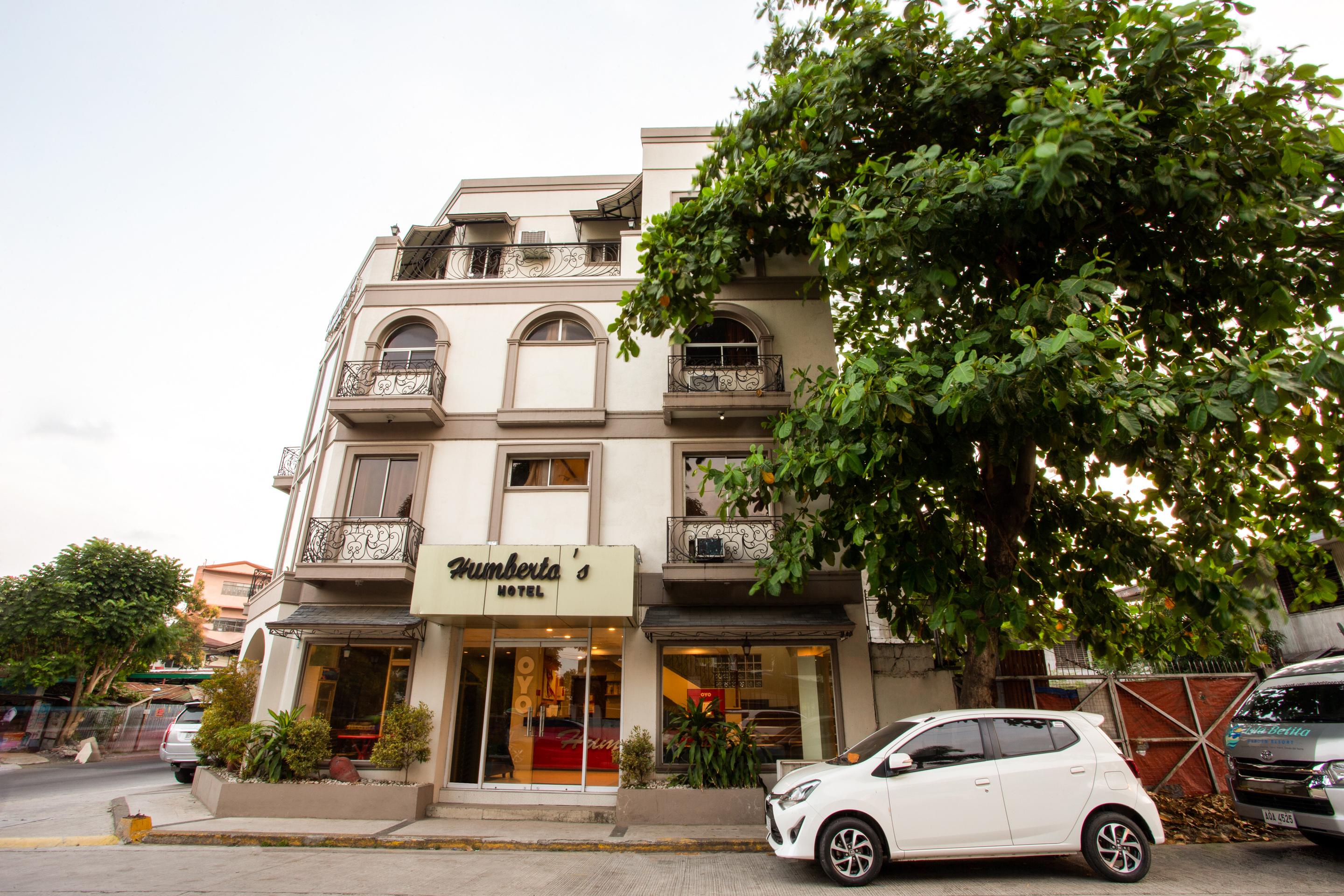 Oyo 414 Humberto'S Hotel Davao Stadt Exterior foto