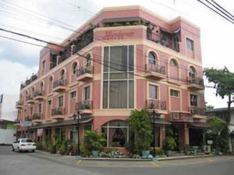 Oyo 414 Humberto'S Hotel Davao Stadt Exterior foto