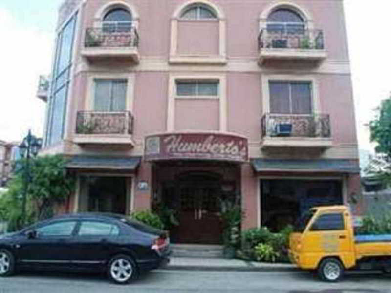 Oyo 414 Humberto'S Hotel Davao Stadt Exterior foto